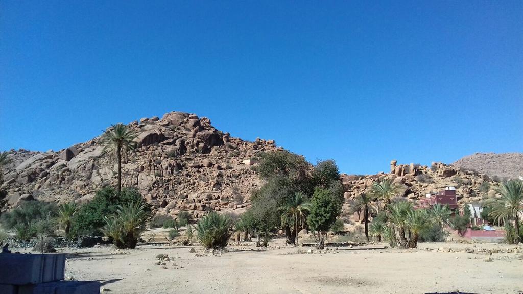 Maison D'Hotes Afoulki Tafraout Bagian luar foto